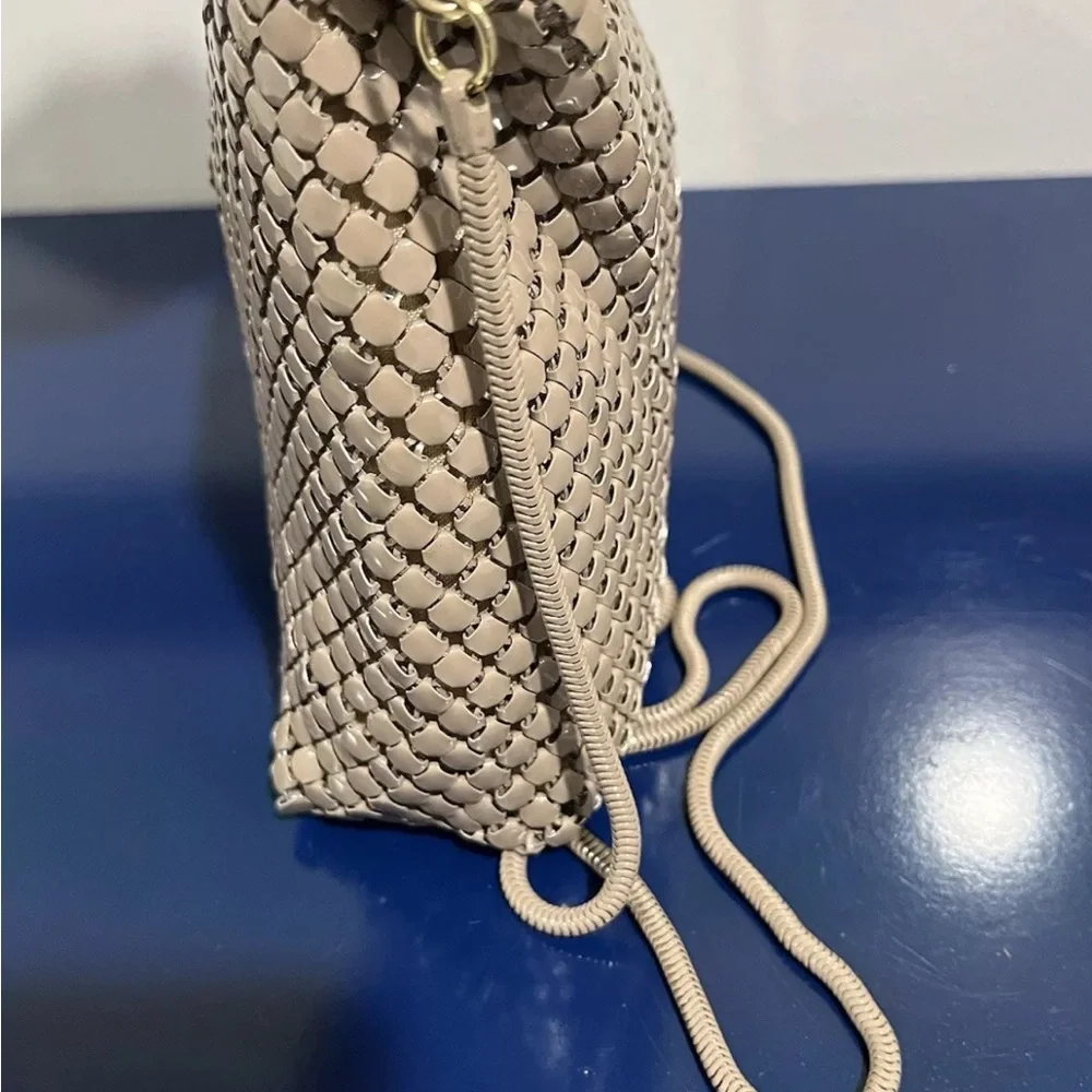 Vintage beige mesh